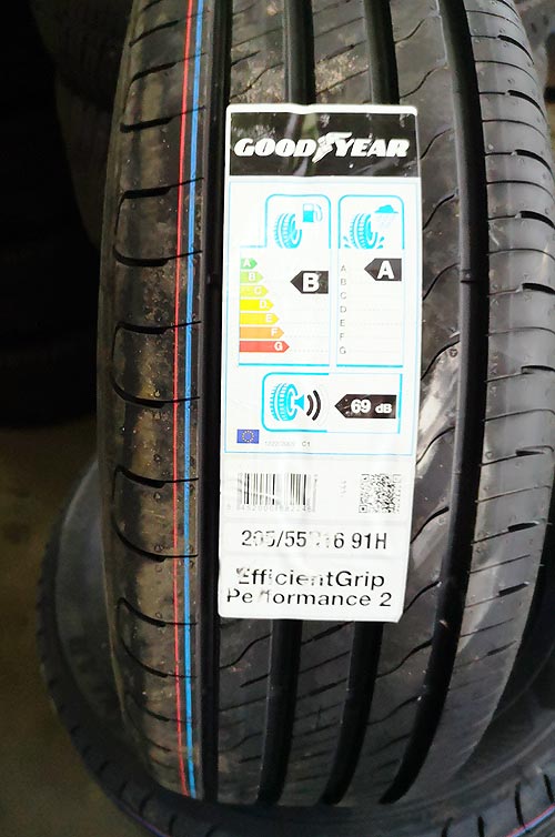    .     Goodyear EfficientGrip Performance 2 - Goodyear