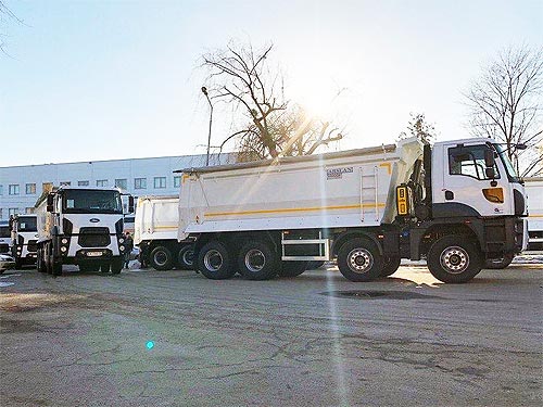  Ford Trucks       - Ford