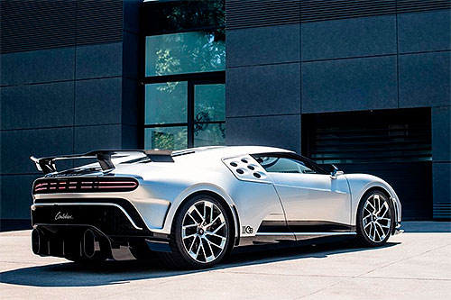 Одним із перших власників Bugatti Centodieci за $10 млн. став українець - Bugatti