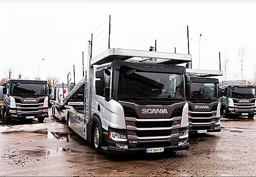Scania поставила 8 автовозів для української логістичної компанії