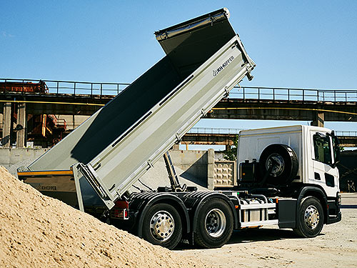   䳺     Scania - Scania