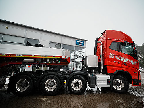     3   Volvo FH16 750 - Volvo