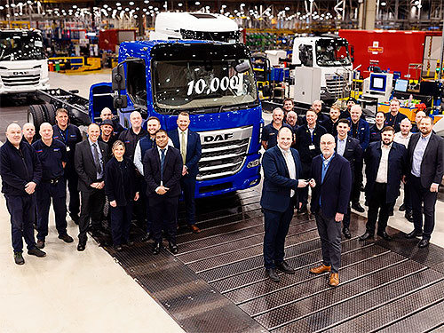  10 000-  DAF XB  