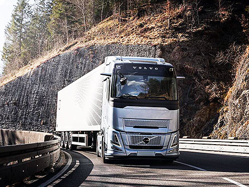    Volvo Trucks   Start-Stop   