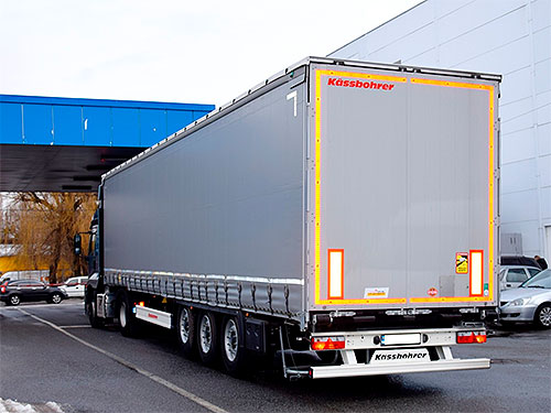 � ������ ���������� ��������� ��������� ������: ����� Ford Trucks � ������������ Kässbohrer - Ford