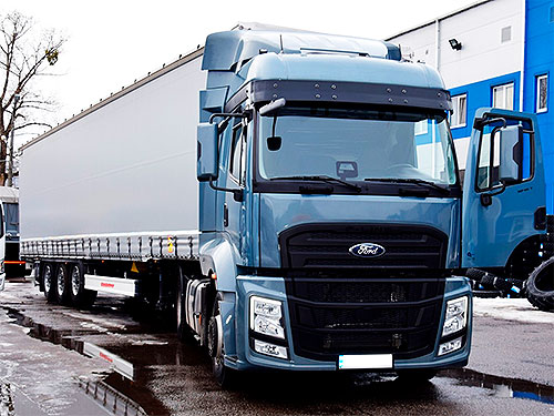 � ������ ���������� ��������� ��������� ������: ����� Ford Trucks � ������������ Kässbohrer - Ford