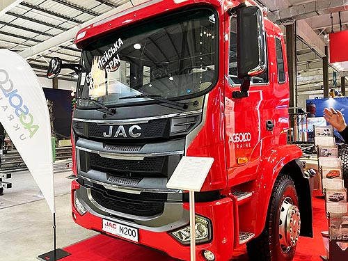 В Украине стартовали продажи 20-тонного грузовика JAC N200 - JAC