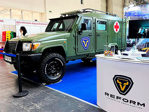          Toyota Land Cruiser 79