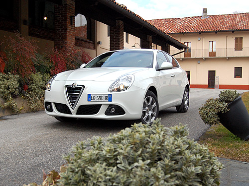 - Alfa Romeo Giulietta TCT:  