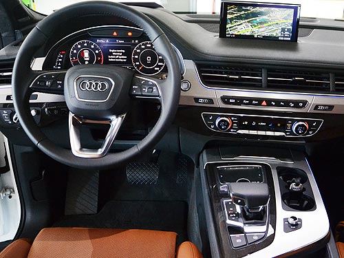 - Audi Q7 New:  7D  