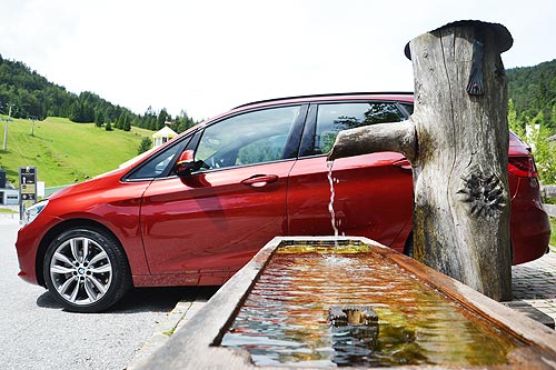 - BMW 2  Active Tourer.  BMW  