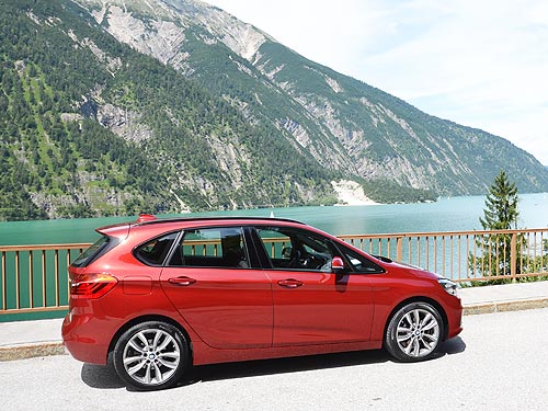 - BMW 2  Active Tourer.  BMW  