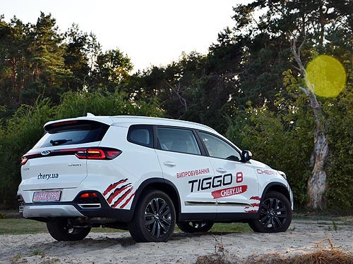 - Chery Tiggo 8:    - Chery