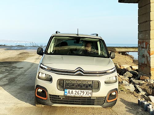 10     Citroen Berlingo - Citroen