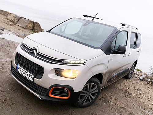 10     Citroen Berlingo - Citroen