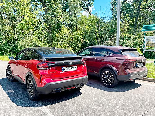   : Citroen e-C4 vs Nissan Qashqai e-power - Citroen