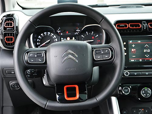 - Citroen C3 Aircross:     - Citroen