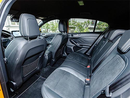 -  Ford Focus ST:     - Ford