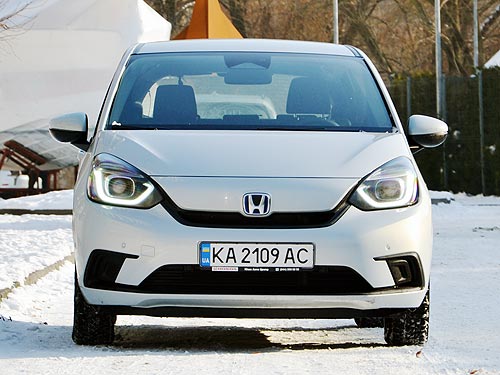   . - Honda Jazz E:HEV - Honda