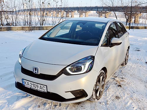   . - Honda Jazz E:HEV - Honda