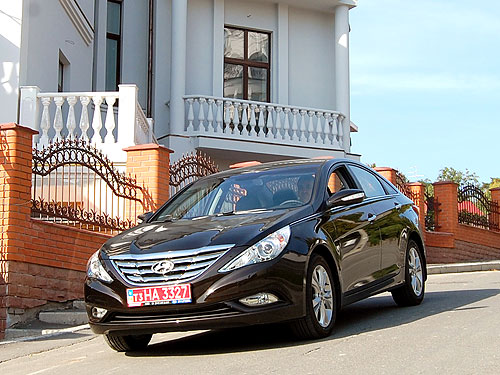 - Hyundai Sonata: Welcome to bussines-class!