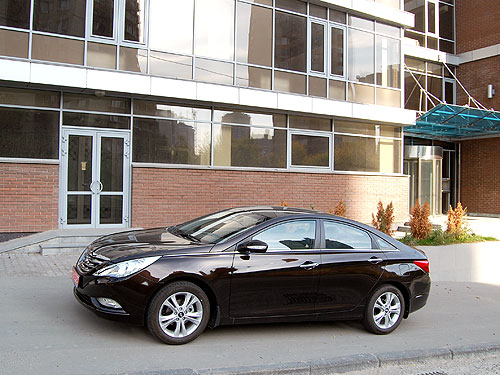 - Hyundai Sonata: Welcome to bussines-class!