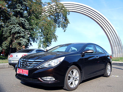 - Hyundai Sonata: Welcome to bussines-class!