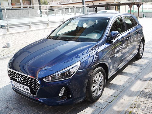 - Hyundai i30:     ? - Hyundai