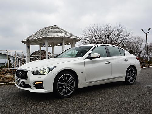 Тест-драйв Infiniti Q50. Японец, который заигрывает с немцами