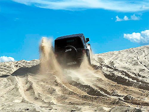    Jeep Wrangler    . - - Jeep