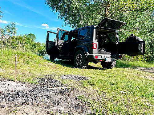    Jeep Wrangler    . - - Jeep