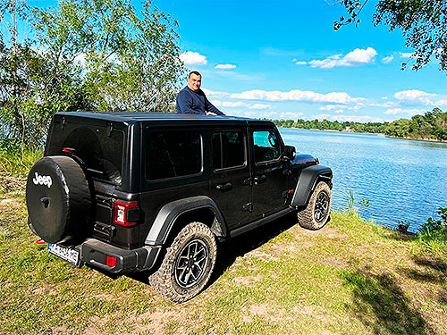    Jeep Wrangler    . - - Jeep