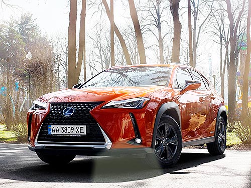 -   Lexus UX: !