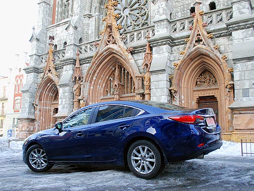 Тест-драйв Mazda6: красота против борща