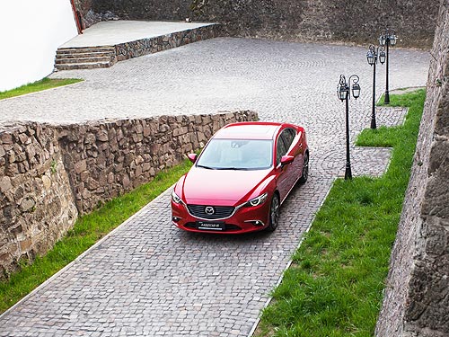 Обновленные Mazda6 и Mazda CX-5 против украинских дорог