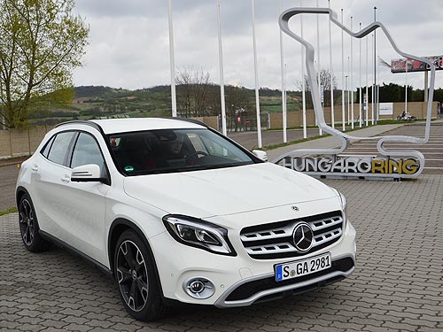 -  Mercedes-Benz GLA.   SUV - Mercedes-Benz