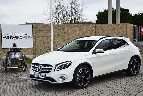 -  Mercedes-Benz GLA.   SUV - Mercedes-Benz