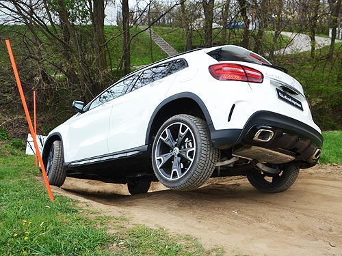 -  Mercedes-Benz GLA.   SUV - Mercedes-Benz