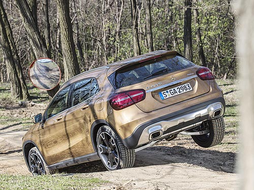 -  Mercedes-Benz GLA.   SUV - Mercedes-Benz