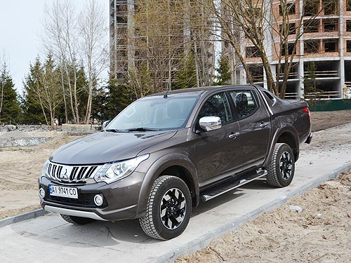 - Mitsubishi L200.     - Mitsubishi