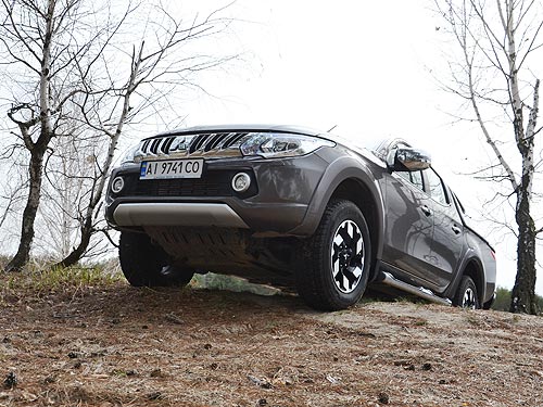 - Mitsubishi L200.     - Mitsubishi