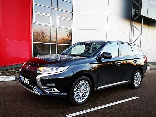 5    Mitsubishi Outlander PHEV. - - Mitsubishi