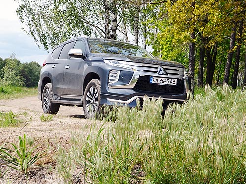 http://www.autoconsulting.com.ua/pictures/testdrives/Mitsubishi_Pajero/Mitsubishi_PajeroSport_2019_13.jpg