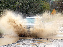 -: Mitsubishi Pajero Sport   