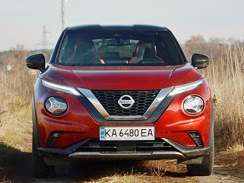 -  Nissan Juke:   ,     - Nissan