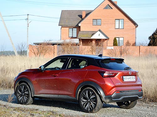 -  Nissan Juke:   ,     - Nissan