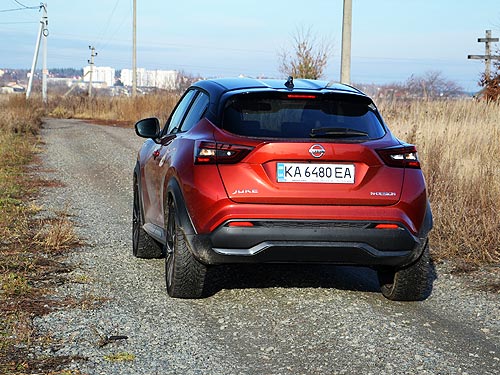 -  Nissan Juke:   ,     - Nissan