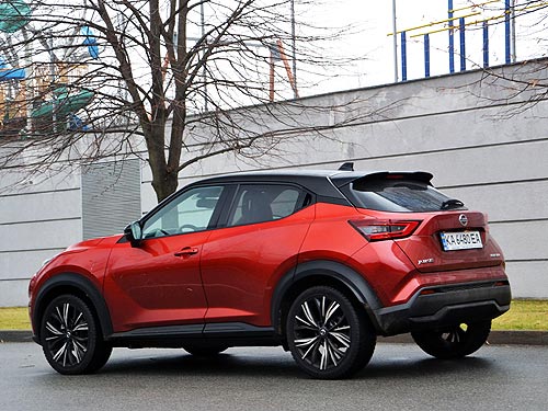 -  Nissan Juke:   ,     - Nissan