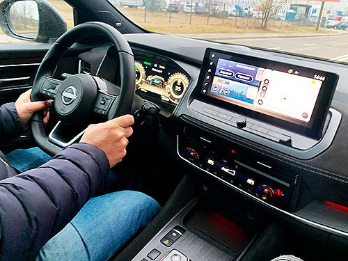 - Nissan Qashqai e-power:     - Nissan