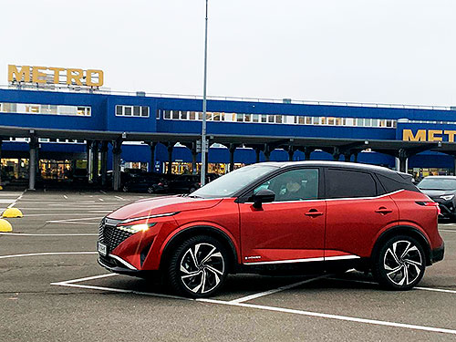 - Nissan Qashqai e-power:     - Nissan